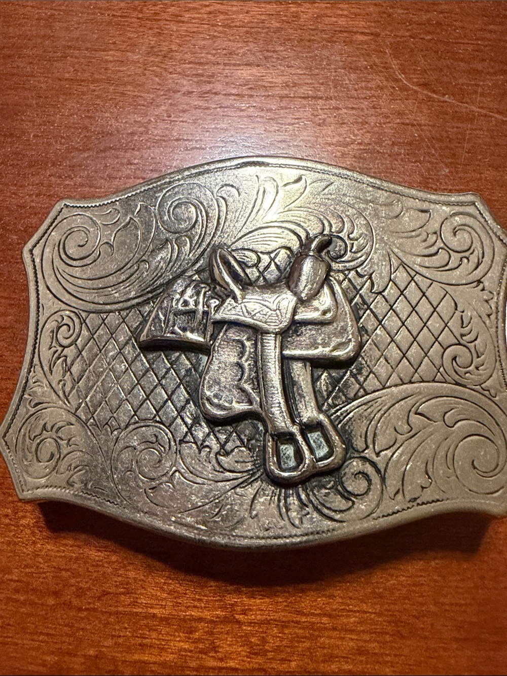 Western Saddle Embossed Metal Belt Buckle - Silver Tone